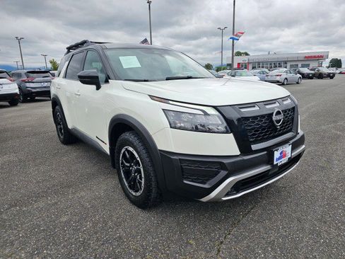 Used 2023 Nissan Pathfinder Rock Creek image 1