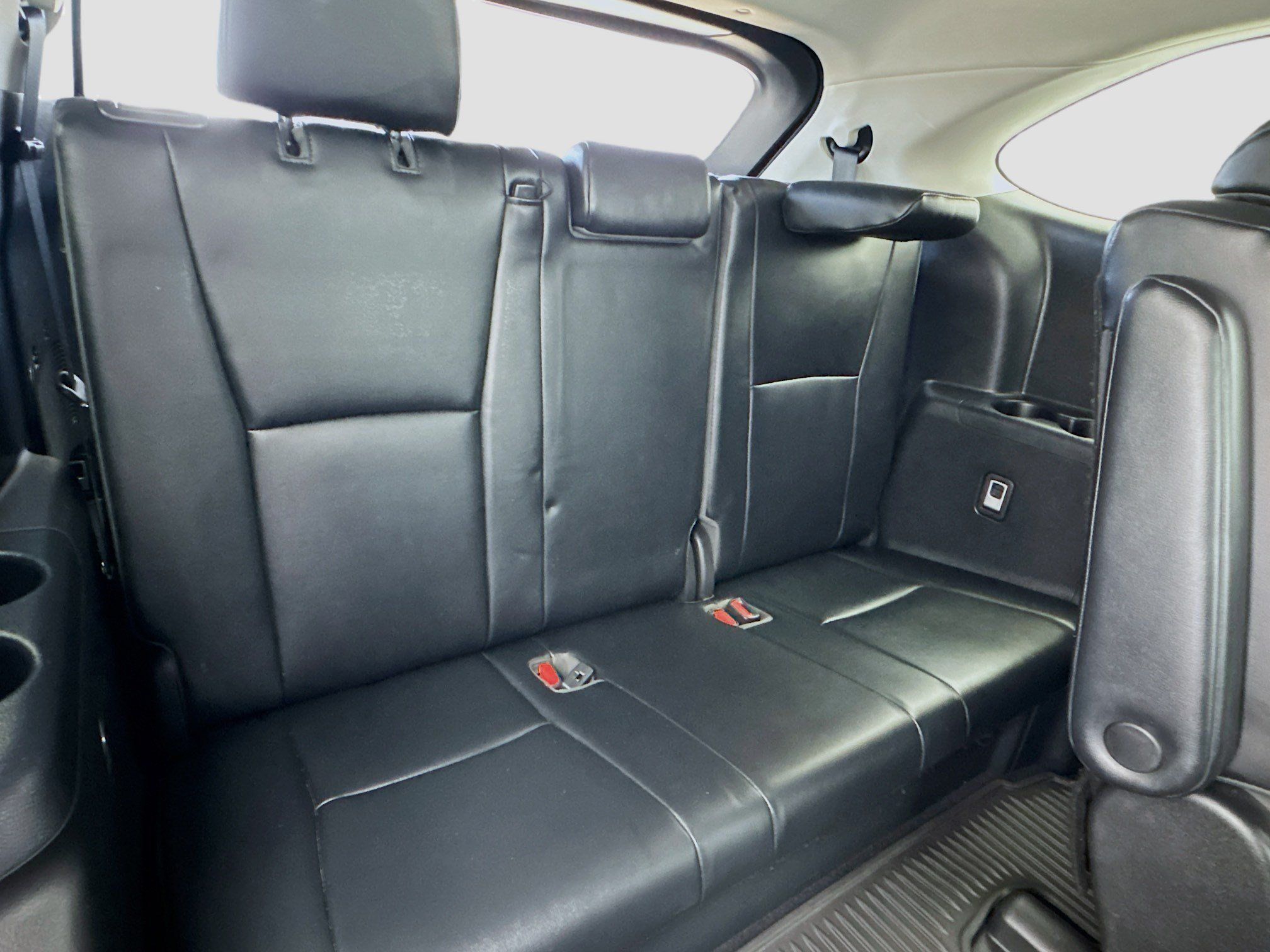 Used 2022 Toyota Highlander XLE AWD/4WD image 19