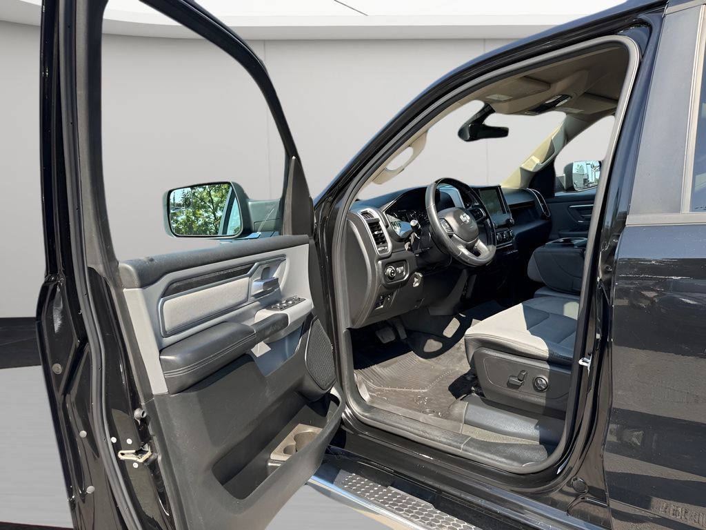 Used 2019 RAM 1500 Big Horn AWD/4WD image 15
