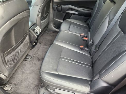 Certified 2022 Kia Sorento S image 27