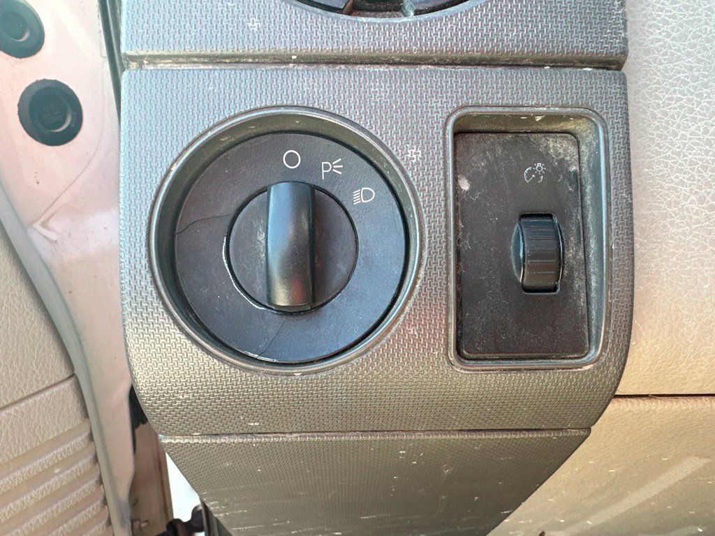 Used 2009 Ford F350 XL AWD/4WD image 25