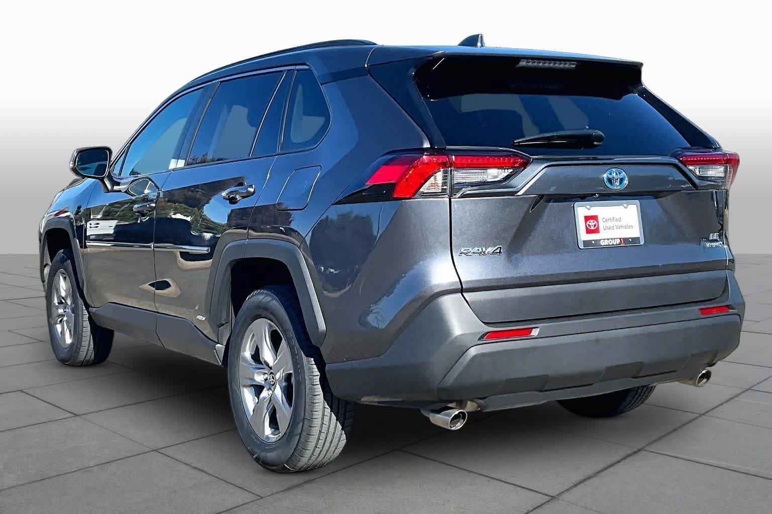 Certified 2024 Toyota RAV4 LE AWD/4WD image 11