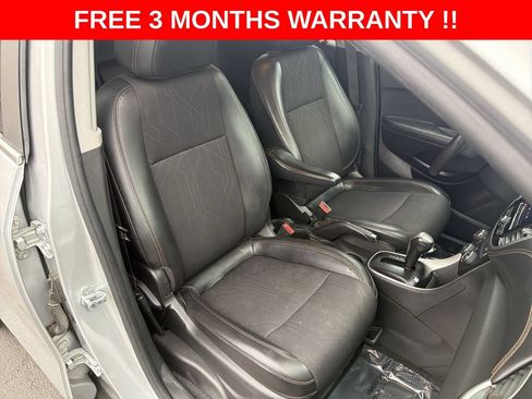 Used 2020 Chevrolet Trax LT w/ LT Convenience Package FWD image 20