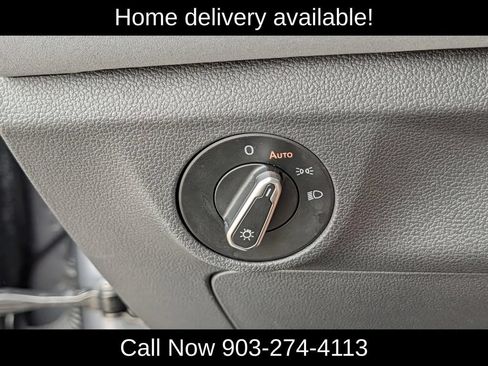 Used 2026 Volkswagen Jetta SE FWD image 24