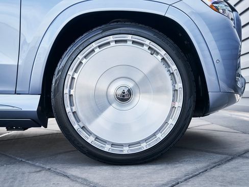 Used 2026 Mercedes-Benz Maybach GLS 600 4MATIC image 27