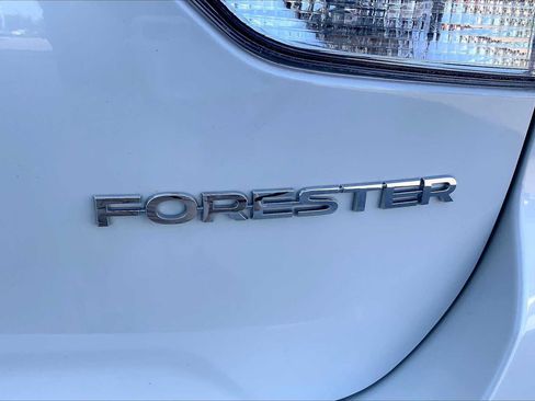 Used 2023 Subaru Forester Limited AWD/4WD image 10