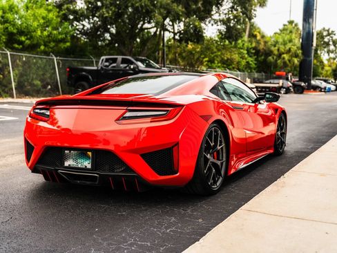 Used 2017 Acura NSX AWD/4WD image 10