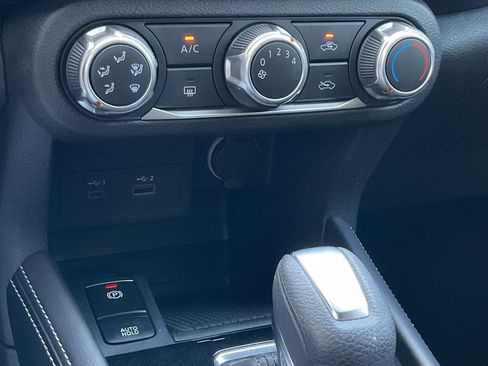 Used 2024 Nissan Kicks SV image 29