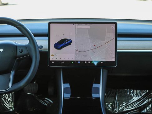 Used 2020 Tesla Model 3 Long Range image 13