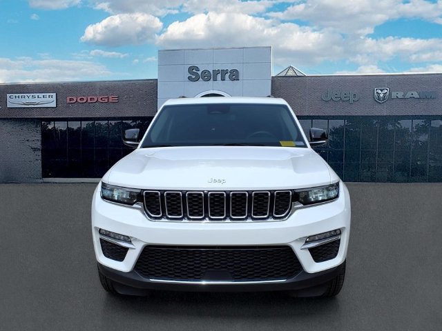 Used 2023 Jeep Grand Cherokee Limited AWD/4WD image 2