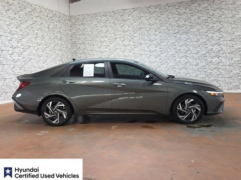 Certified 2025 Hyundai Elantra Sport FWD image 7
