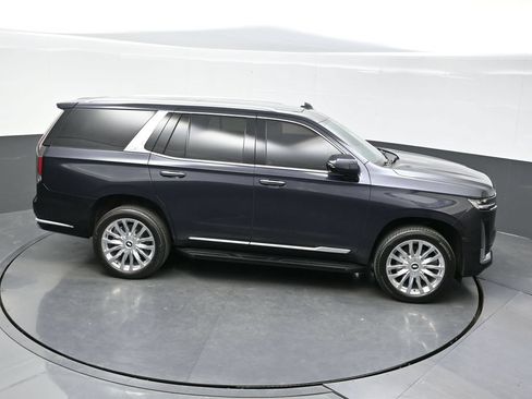 Certified 2024 Cadillac Escalade Premium Luxury AWD/4WD image 37