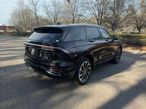 New 2026 Lincoln Nautilus Reserve image 7