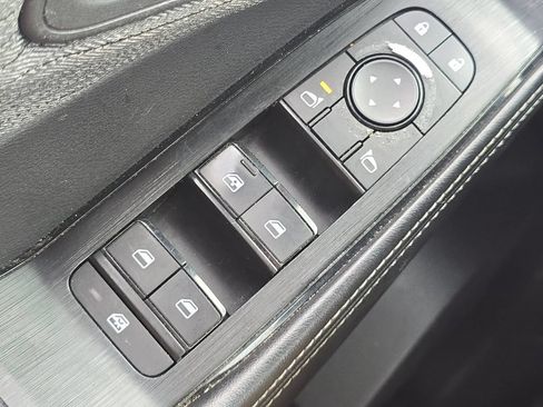 Used 2021 Nissan Rogue SV FWD image 24