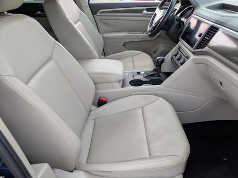 Used 2019 Volkswagen Atlas SE w/ Towing Package image 11