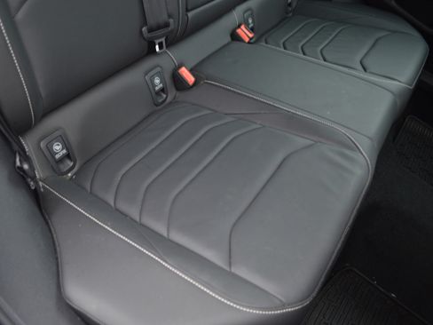 Used 2023 Volkswagen Arteon SEL image 33