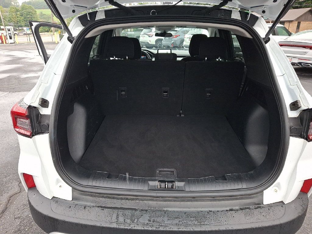 Used 2025 Ford Escape Active AWD/4WD image 29