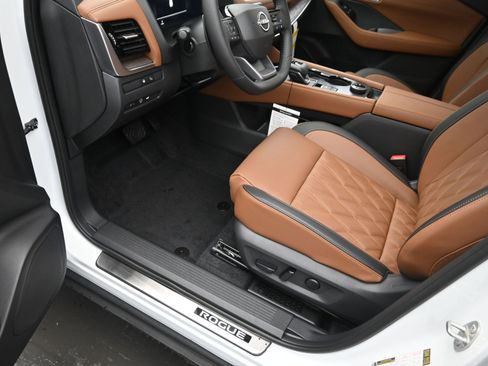 New 2026 Nissan Rogue Platinum w/ Platinum Premium Package image 12