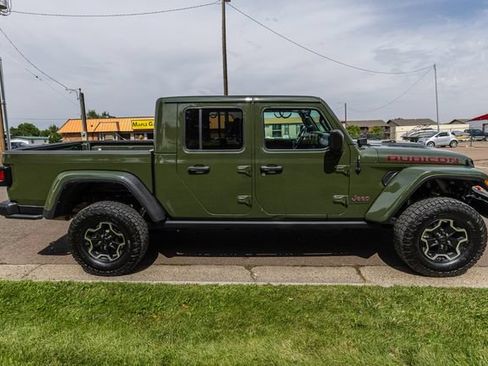 Used 2022 Jeep Gladiator Rubicon w/ Cold Weather Group AWD/4WD image 4