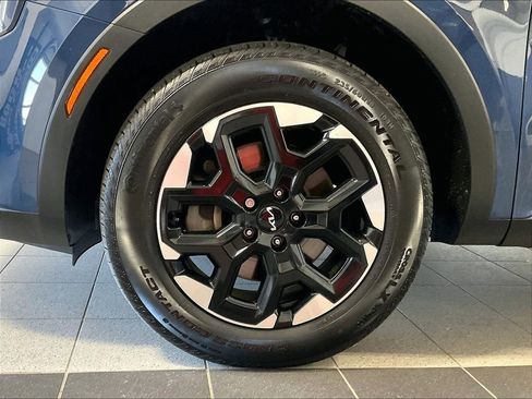 Used 2024 Kia Sorento S w/ Panoramic Sunroof Package AWD/4WD image 7