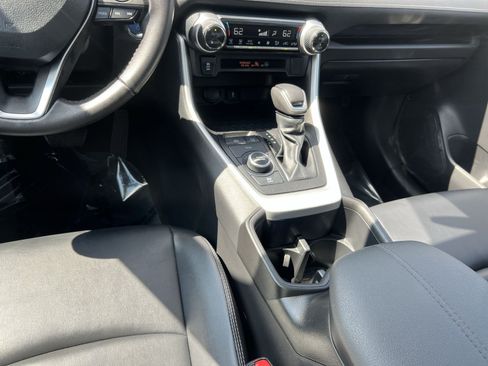 Used 2022 Toyota RAV4 XLE Premium AWD/4WD image 22