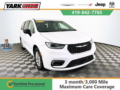 Certified 2024 Chrysler Pacifica Touring-L