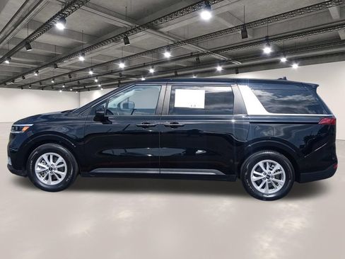 Used 2024 Kia Carnival LX FWD image 13
