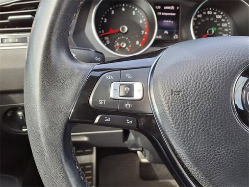 Used 2021 Volkswagen Tiguan SE R-Line image 24