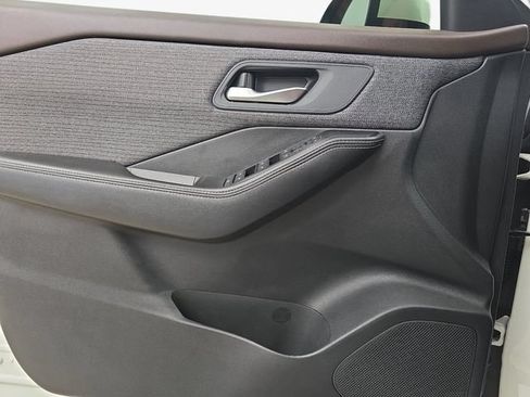 Used 2021 Nissan Rogue SV FWD image 26