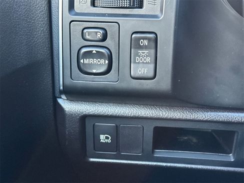 Used 2018 Toyota Sequoia TRD Sport image 27