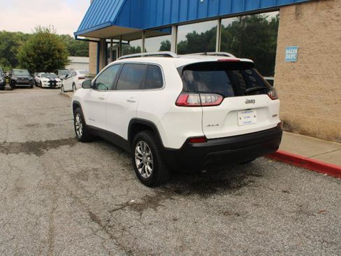 Used 2021 Jeep Cherokee Latitude Plus w/ Sun & Sound Group AWD/4WD image 4