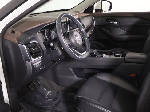 Used 2023 Nissan Rogue SV w/ SV Premium Package image 23