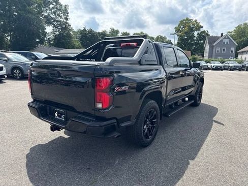 Used 2025 Chevrolet Colorado Z71 w/ Midnight Edition AWD/4WD image 6