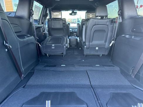 New 2026 Chrysler Pacifica Select image 17