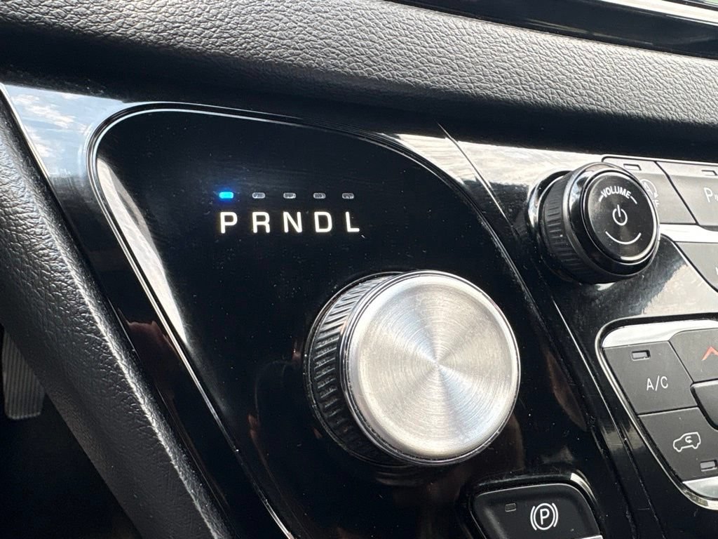 Used 2026 Chrysler Pacifica Select FWD image 35