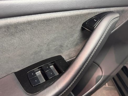 Used 2018 Tesla Model 3 Long Range image 19