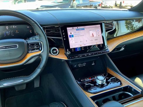 Used 2024 Jeep Grand Wagoneer L Series III image 6