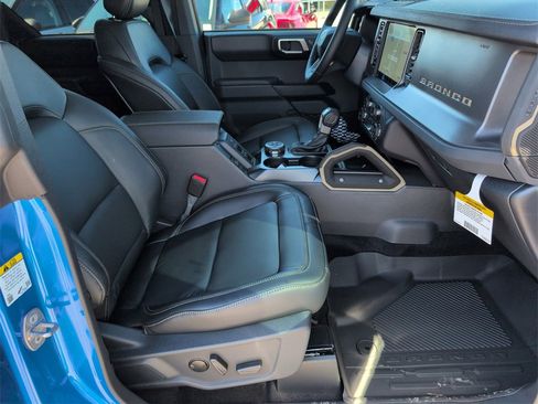 New 2025 Ford Bronco Badlands w/ Sasquatch Package image 32