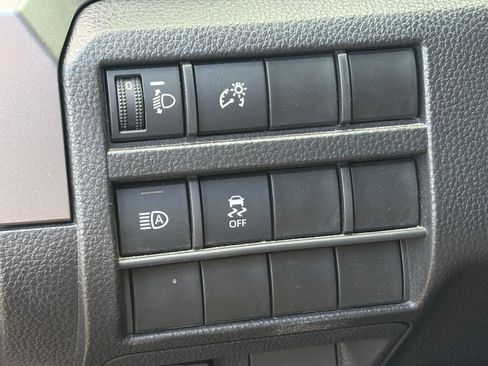 Used 2025 Toyota Tacoma SR5 AWD/4WD image 10
