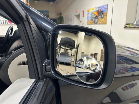 Used 2018 Dodge Grand Caravan SE w/ UConnect Hands-Free Group image 28