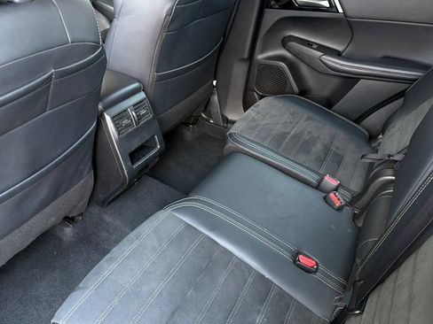 Used 2024 Mitsubishi Outlander SE FWD image 14