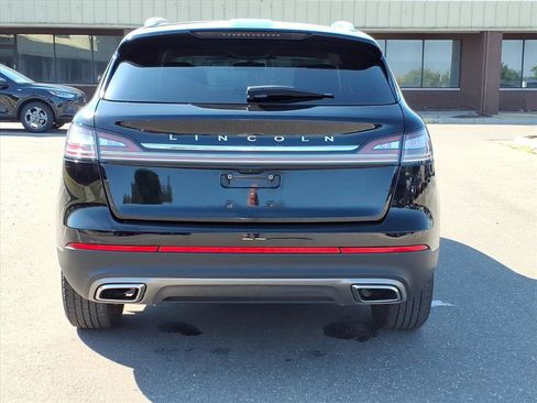 Used 2023 Lincoln Nautilus Standard w/ Premium Package image 4