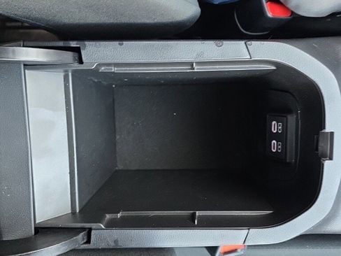 Used 2024 Toyota RAV4 LE image 28