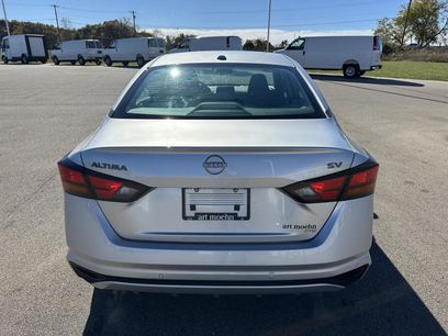 Used 2024 Nissan Altima 2.5 SV