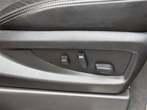 Used 2020 GMC Yukon XL Denali image 42