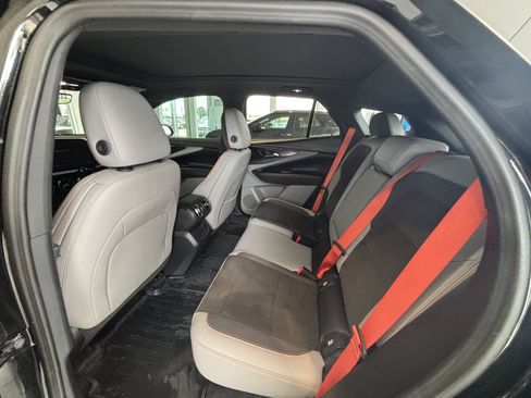 Used 2025 Chevrolet Blazer EV RS AWD/4WD image 18