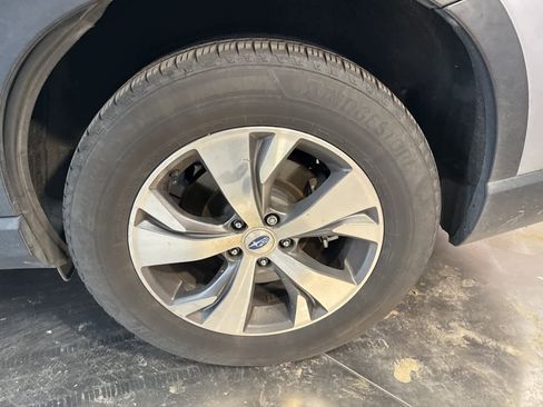 Used 2021 Subaru Ascent Premium w/ Convenience Package image 7