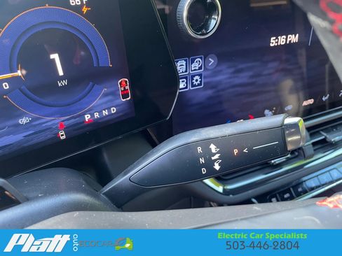 Used 2024 Chevrolet Equinox EV RS FWD image 31