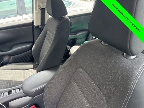 Used 2023 Honda HR-V LX image 13