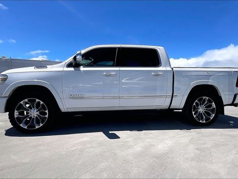 Used 2019 RAM 1500 Limited AWD/4WD image 3